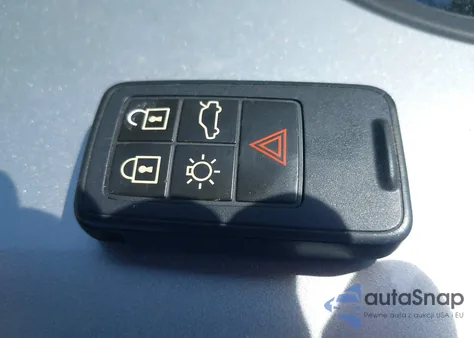 2010 Volvo Xc70 3.2 z USA, uszkodzony, nr VIN YV4960BZ4A1088464